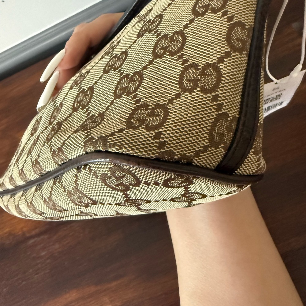 SOLD-Vintage Gucci GG Monogram Canvas Pochette Shoulder Bag - Picture 11 of 16